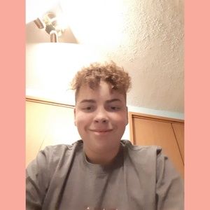 Meet your Posher, Alek